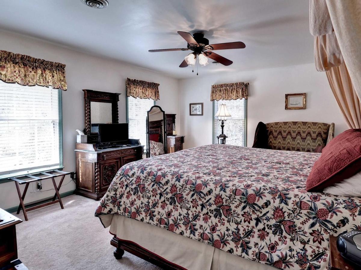 อัลดริช เฮาส์ เบด แอนด์ เบรคฟาสต์ Bed & Breakfast วิลเลียมส์เบิร์ก ภายนอก รูปภาพ